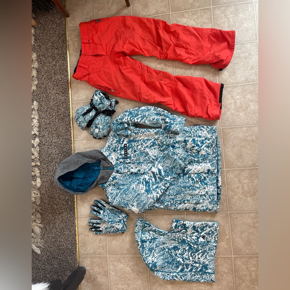 Youth Burton Blue Blotto trees and organ he snowboarding set